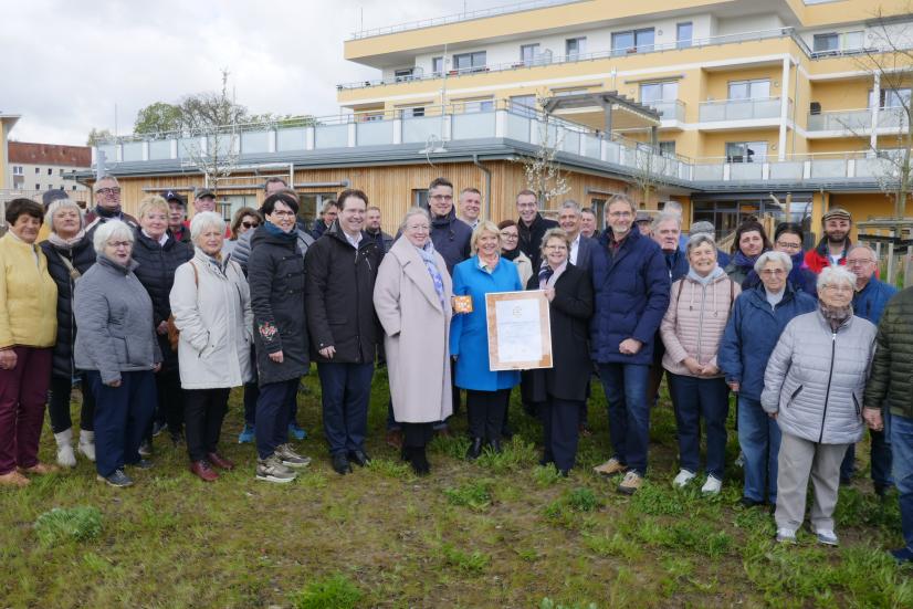 Gruppenfoto zur Auszeichnung mit dem Qualitätssiegel in Neuruppin